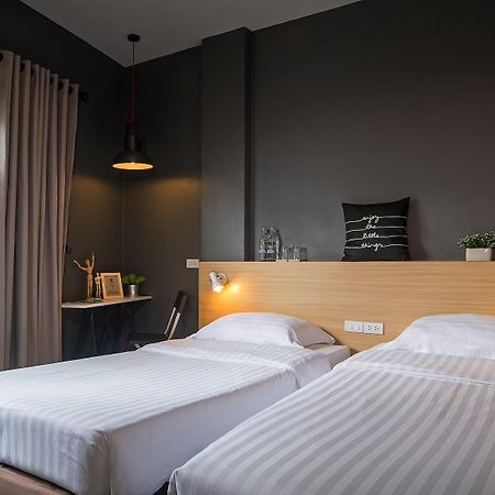 ศรีสุขสันต์ สแควร์  Hostel Krabi ภายนอก รูปภาพ