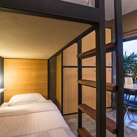 ศรีสุขสันต์ สแควร์  Hostel Krabi ภายนอก รูปภาพ