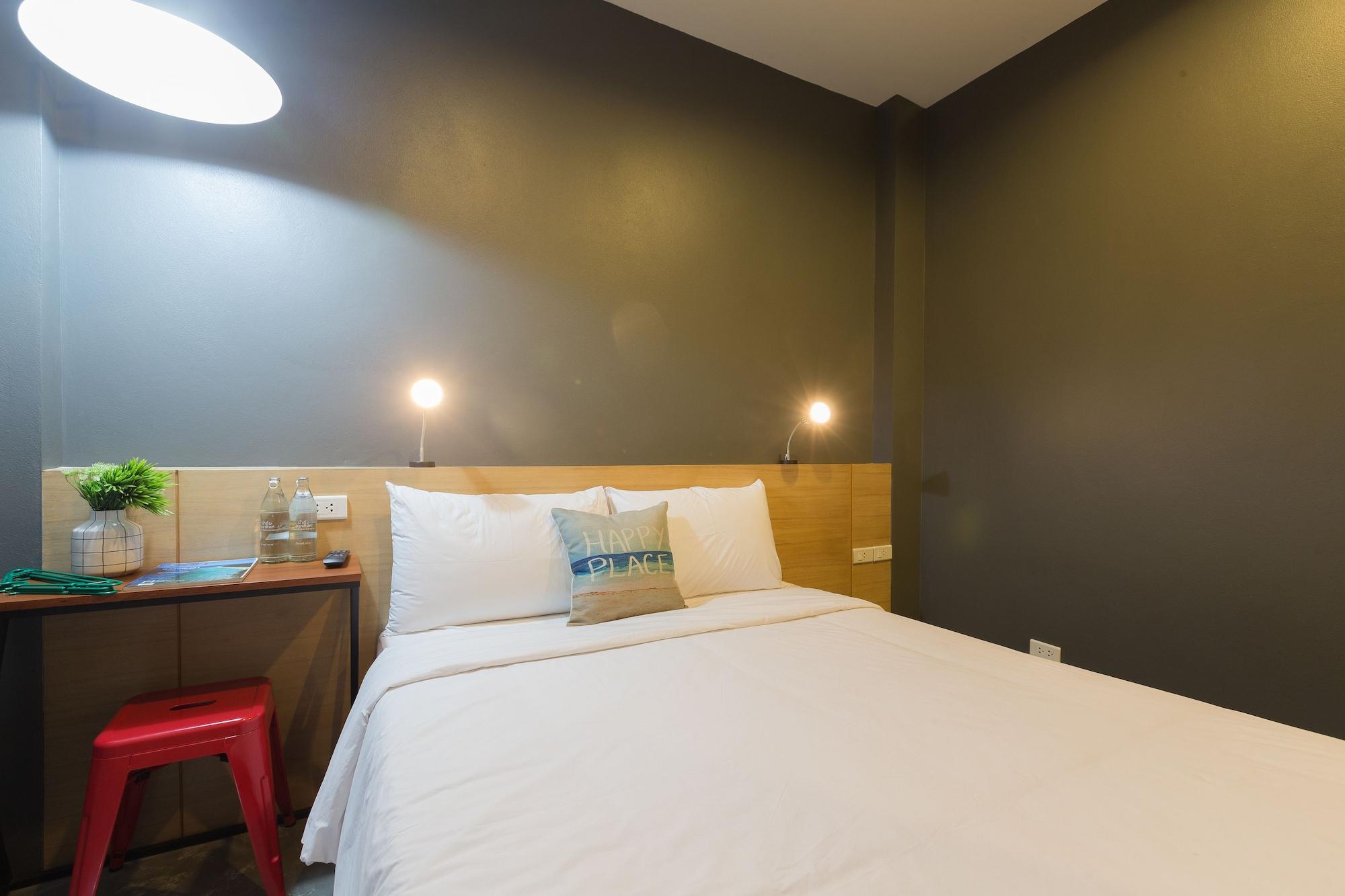 ศรีสุขสันต์ สแควร์  Hostel Krabi ภายนอก รูปภาพ