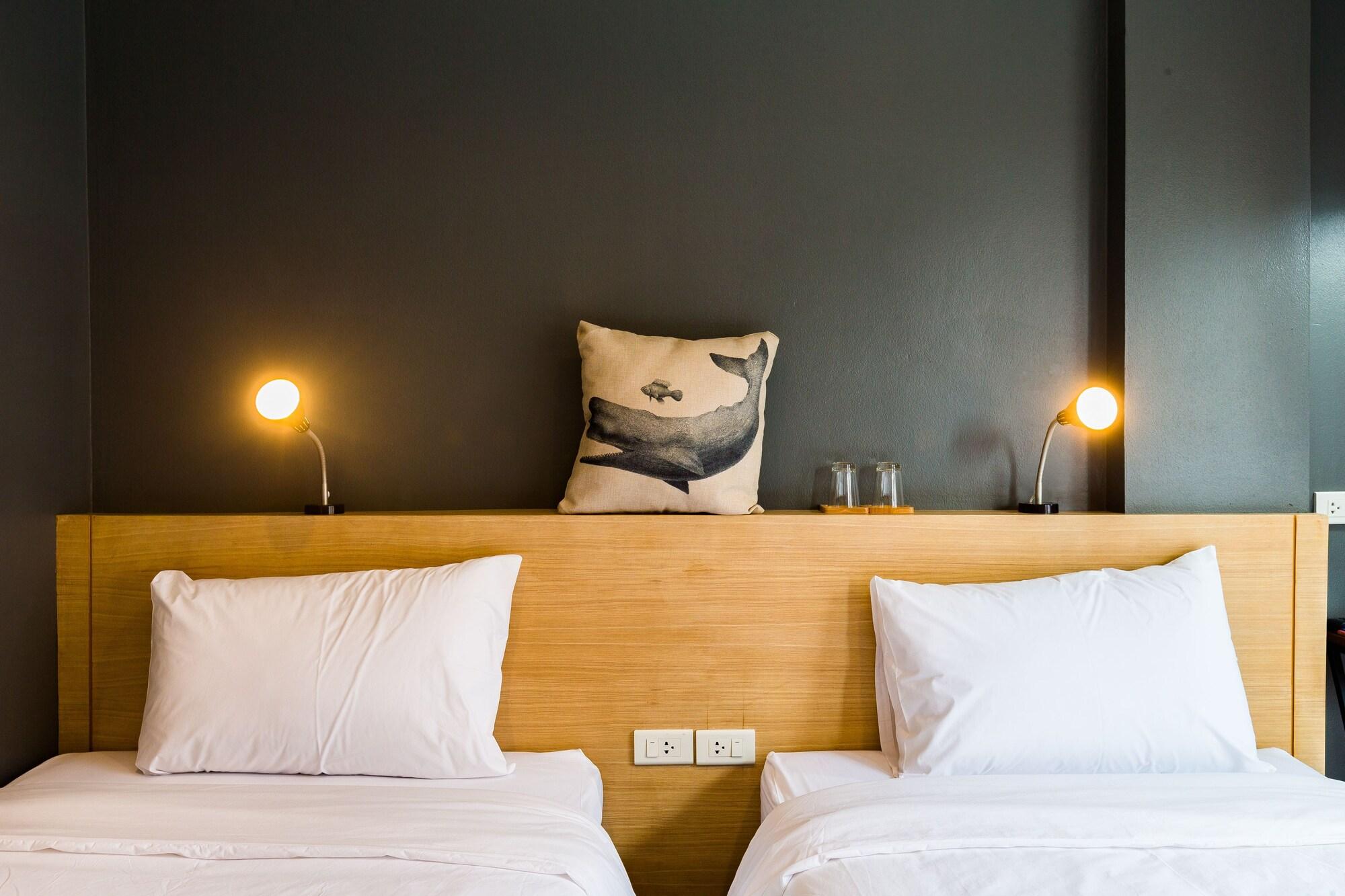 ศรีสุขสันต์ สแควร์  Hostel Krabi ภายนอก รูปภาพ
