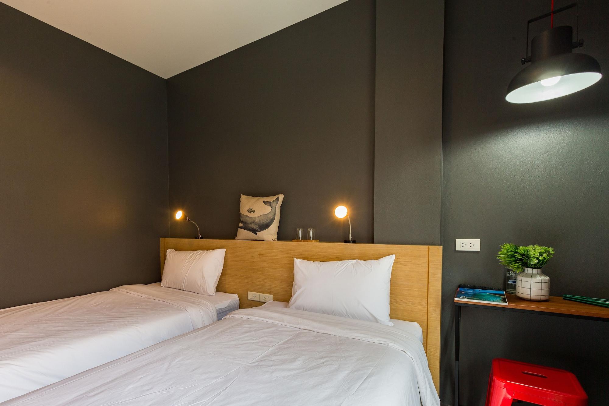 ศรีสุขสันต์ สแควร์  Hostel Krabi ภายนอก รูปภาพ