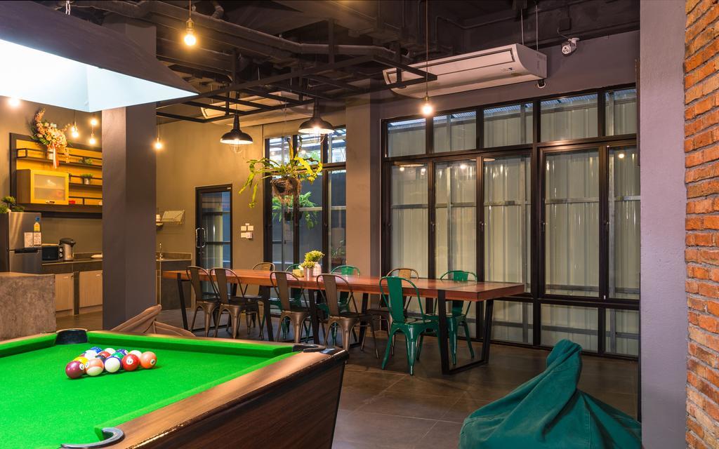ศรีสุขสันต์ สแควร์  Hostel Krabi ภายนอก รูปภาพ