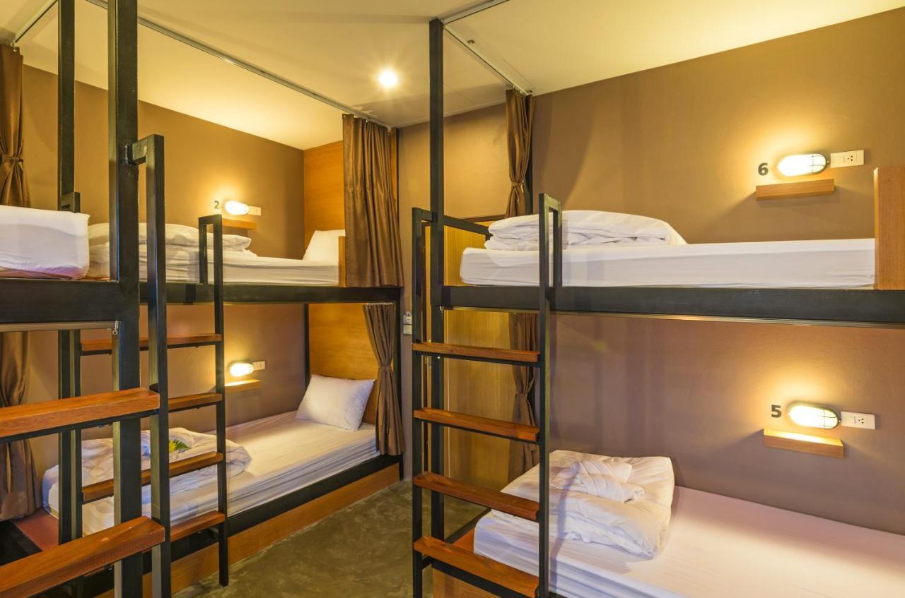 ศรีสุขสันต์ สแควร์  Hostel Krabi ภายนอก รูปภาพ